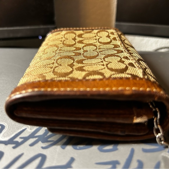 Coach Wallet - Picture 7 of 7